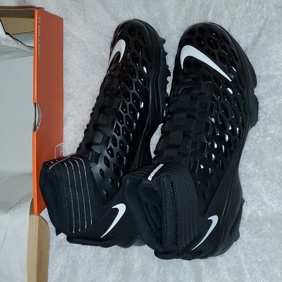 NIKE Men\'s Force Savage Pro 2 Shark P Size 16 Football Cleats main image 3